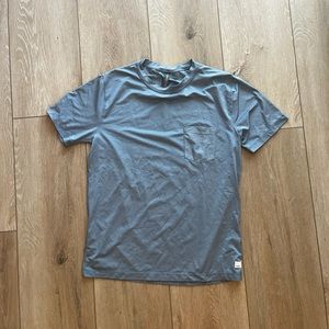 NWOT Vuori Men’s T shirt-medium